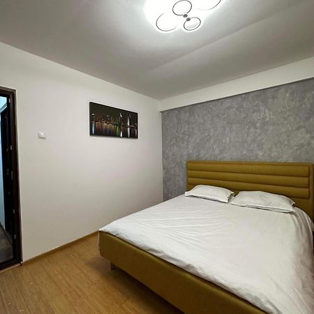 Lukapartaments Tulcea Ngoại thất bức ảnh